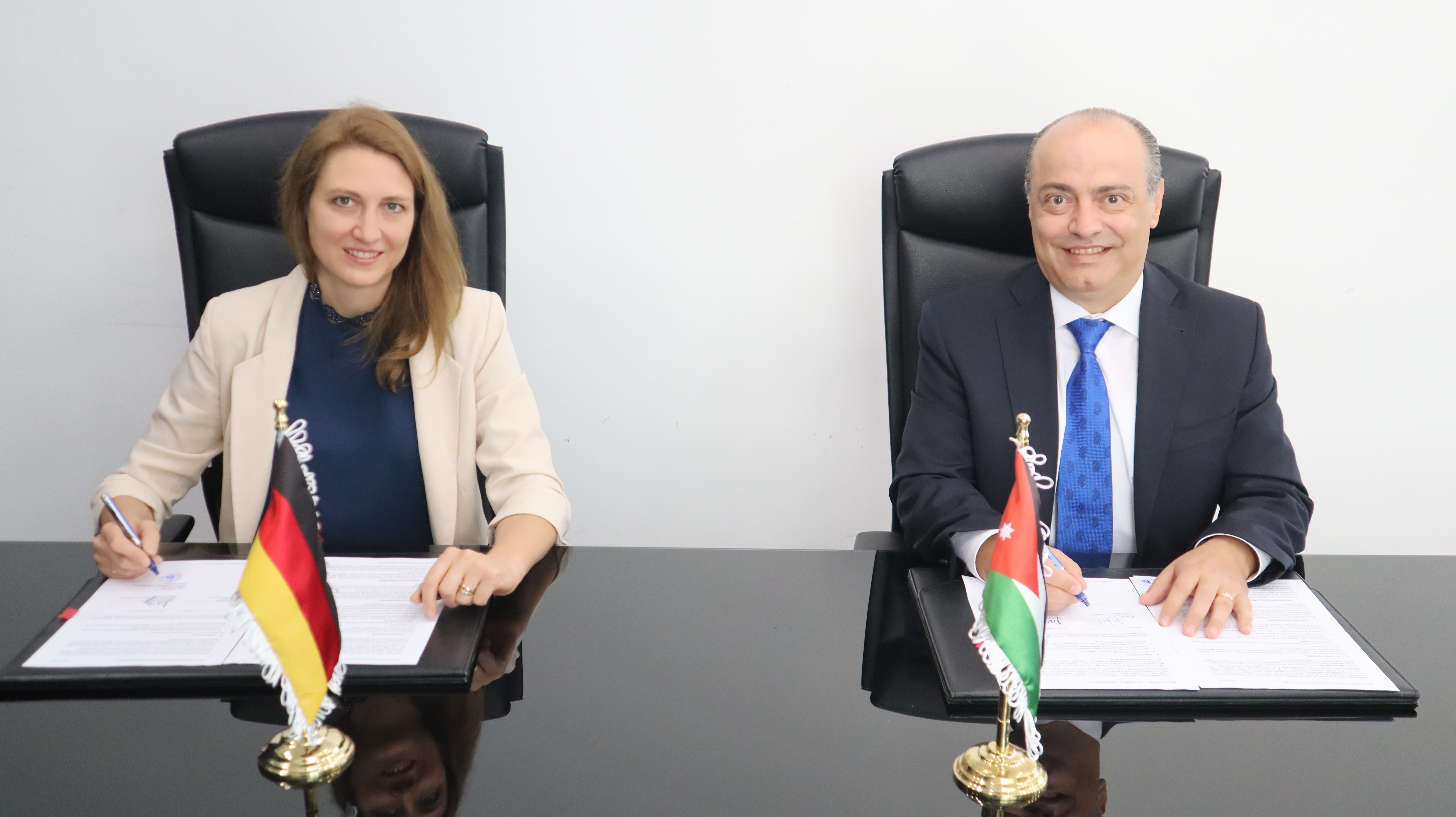 Ahli Microfinance signed MoU with German Sparkassenstiftung for International Cooperation